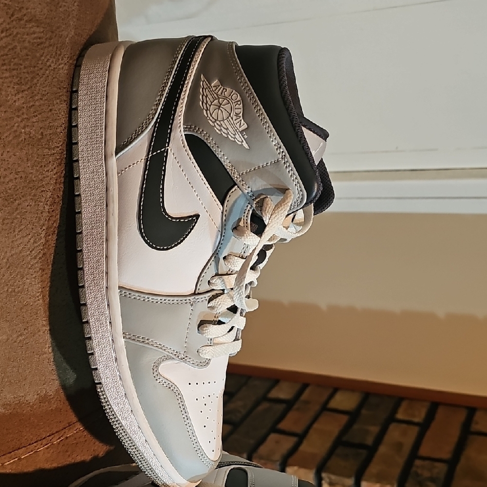 Nike Air High-Top Gray and White Sneakers - Picture 3 of 7